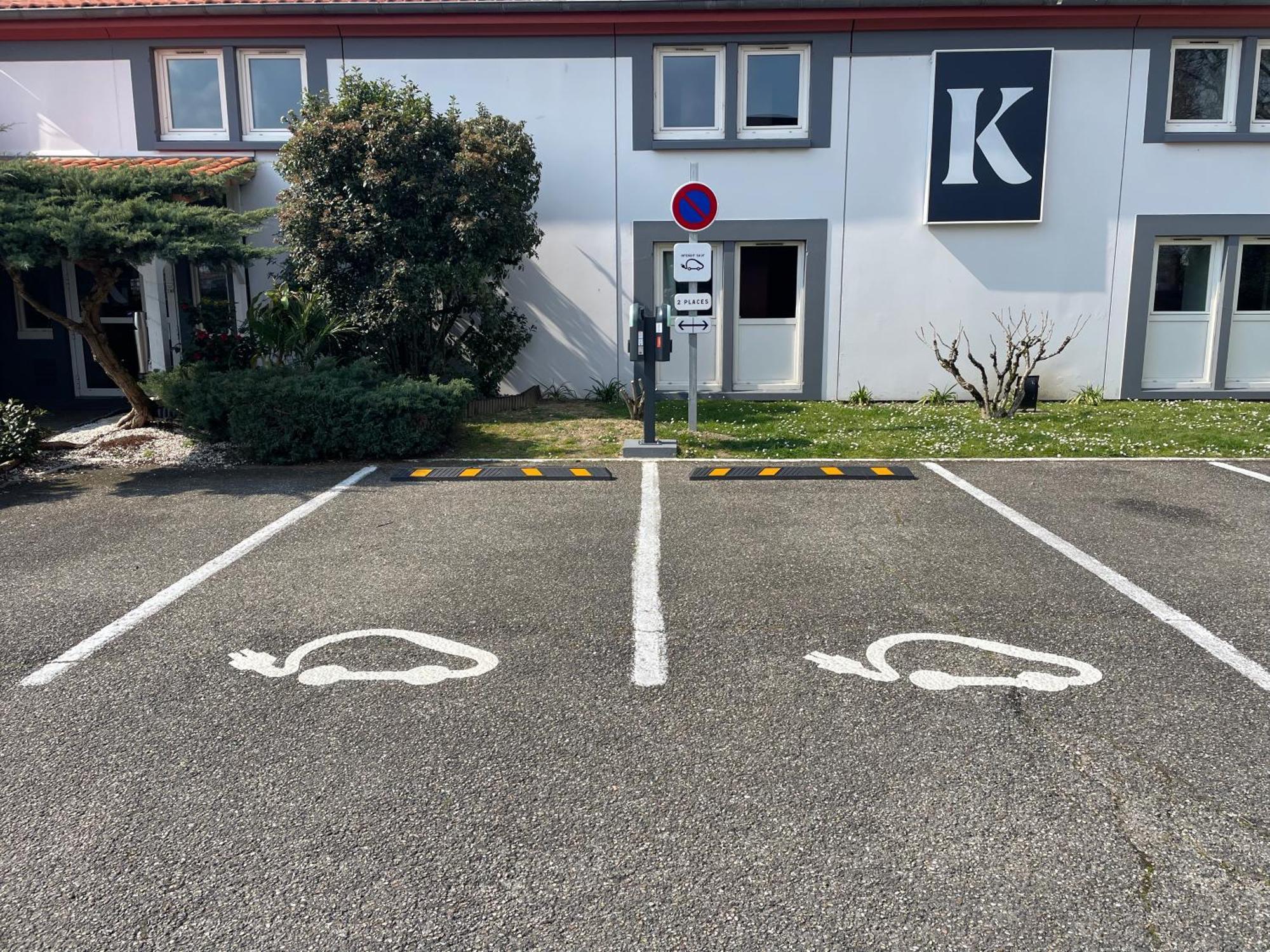 基里亚德波尔多罗蒙酒店 洛尔蒙特 外观 照片